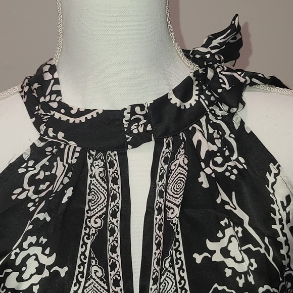WHITE HOUSE BLACK MARKET - Silk Tunic - Picture 2 of 9